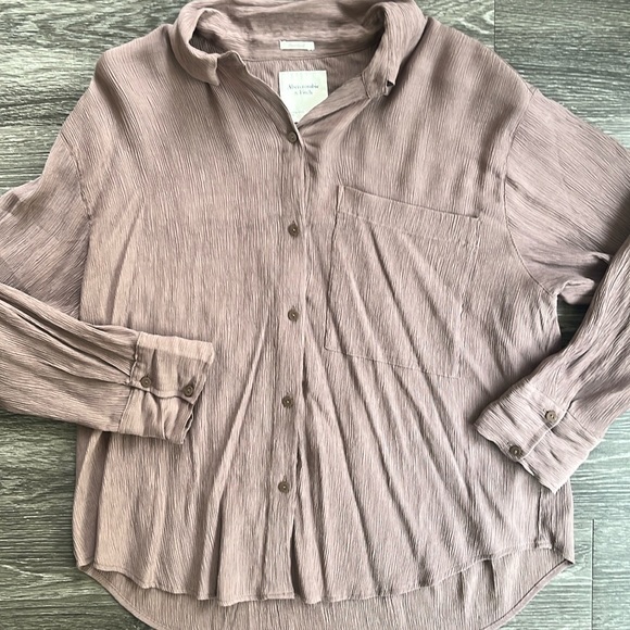 Abercrombie & Fitch Tops - Abercrombie & Fitch Button Down Shirt